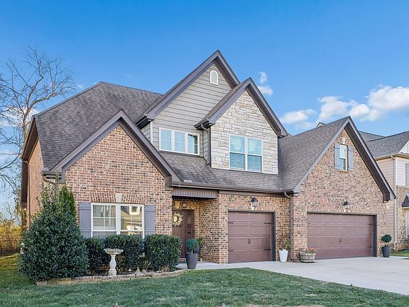 3rd image of 4818 Saint Ives Dr