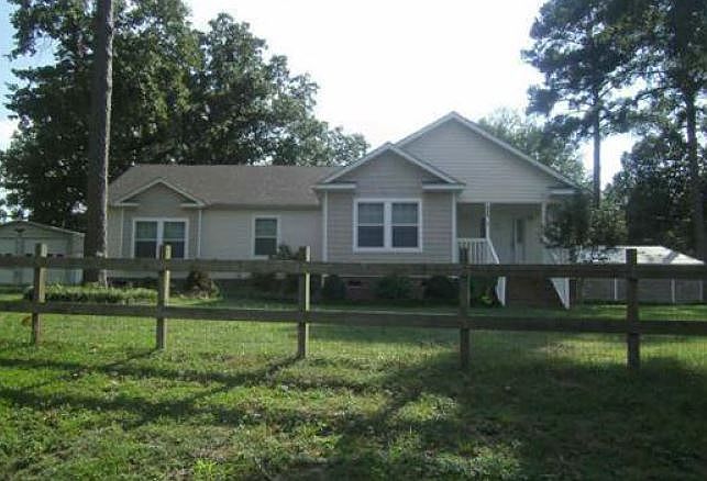 2nd image of 114 Hickory St