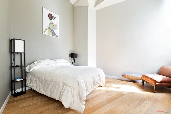 Sold by Modern Spaces | media 14