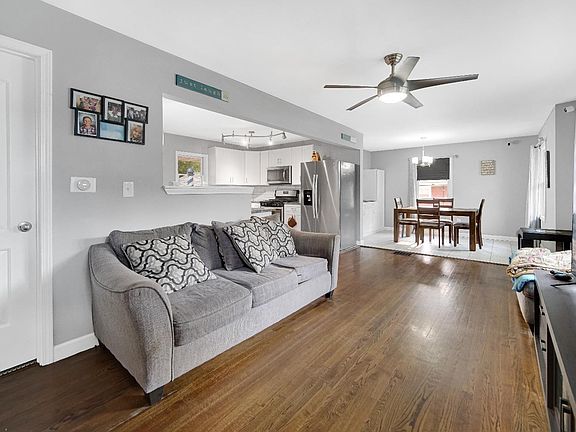5th image of 1016 Riverlane Dr