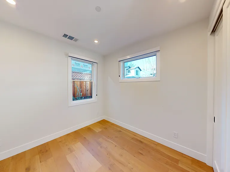 960 Lucky Ave — Photo 25