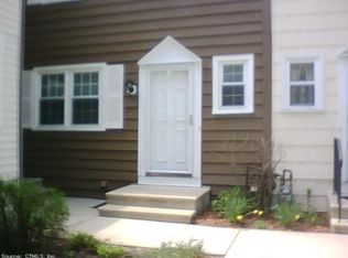 88 E Gate Ln, Hamden, CT 06514