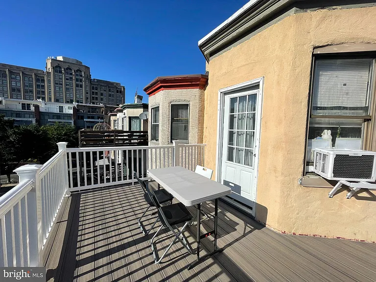 150 N 21st St #3 — Photo 23