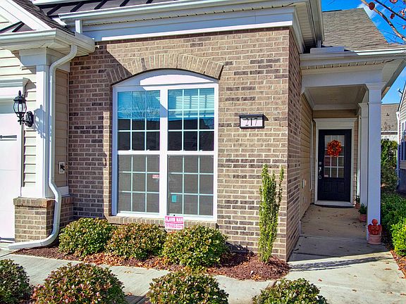 Wonderful landscaping ...