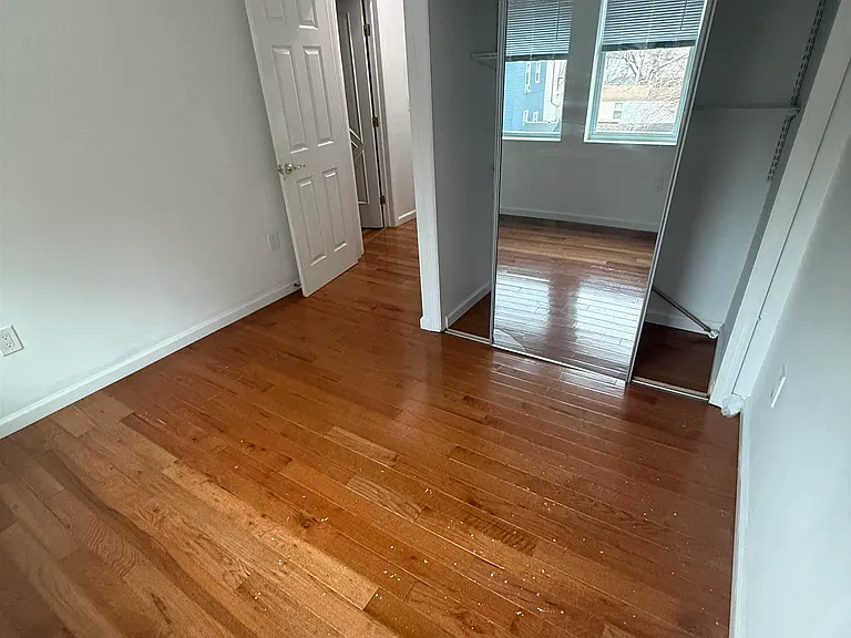 1008 74th St #1 — Photo 9