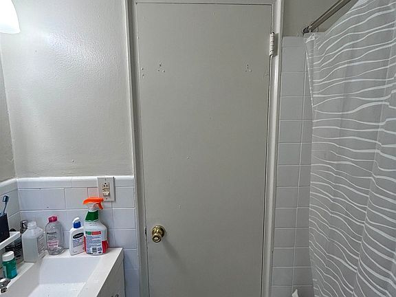 2nd image of 241 W Passaic St
