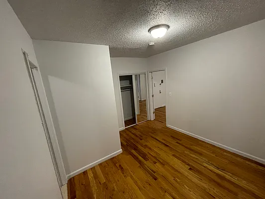 Rented by Reyes & Elsamad Real Estate Group | media 4