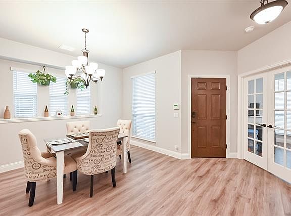 2nd image of 1032 English Oak Dr