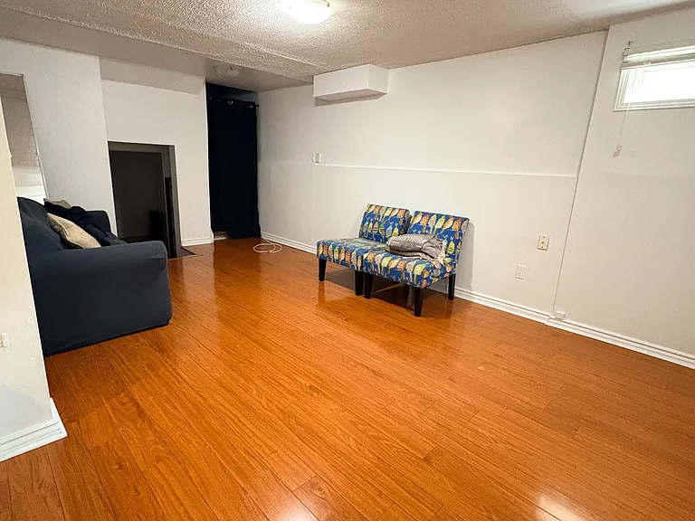 114 Sheldrake Ct #BASEMENT — Photo 8
