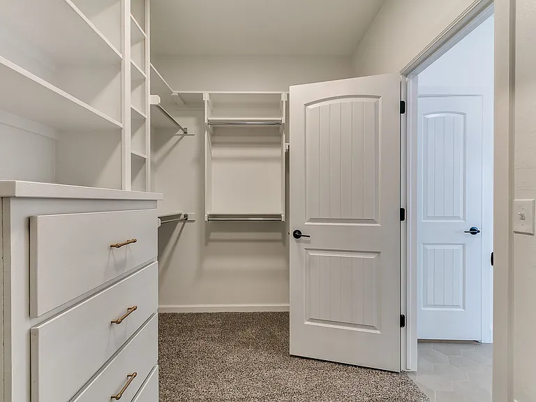 1901 Hollow Crest Ct — Photo 44