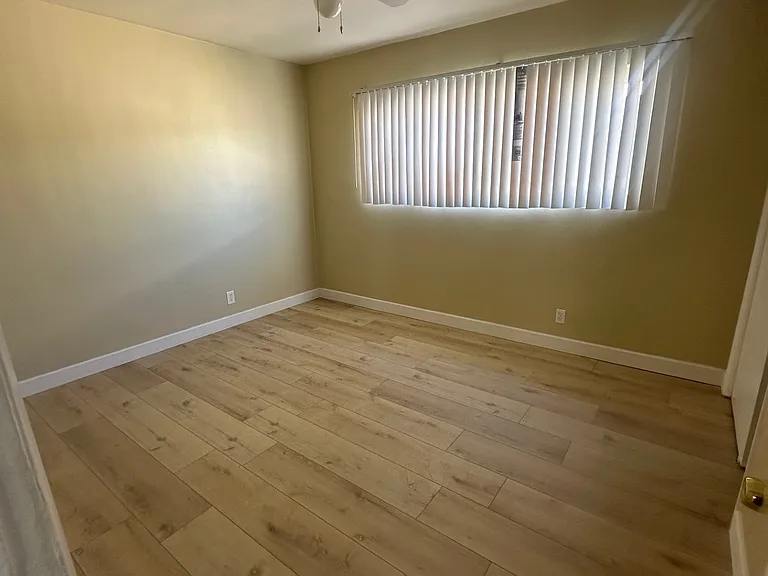 3437 Belcroft Ave — Photo 12