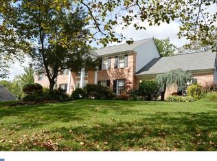 1045 Oak Ridge Dr, Blue Bell, PA 19422