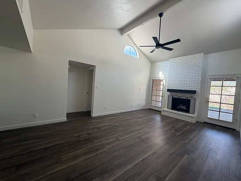3413 N Sunridge Ln — Photo 11
