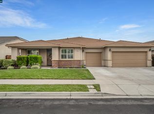 816 Pathfinder Ct, Oakley, CA 94561