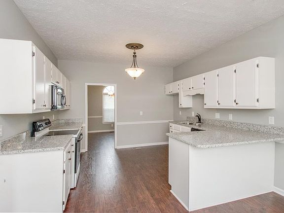 3rd image of 1915 Bridget Dr