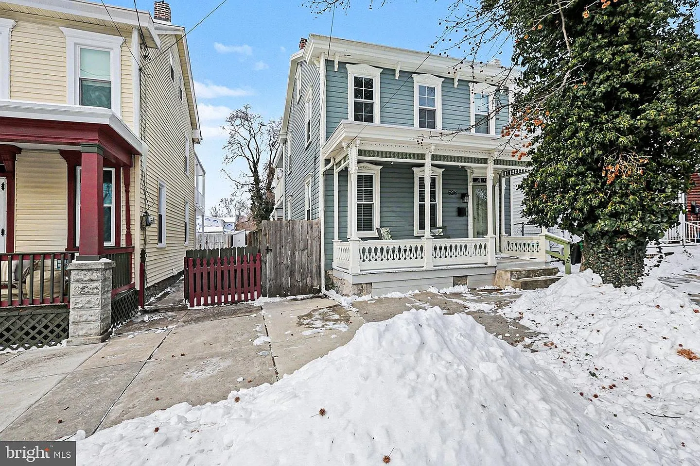 526 N Pitt St photo 1