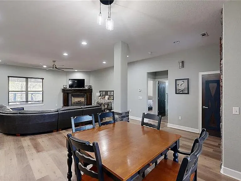 508 Candlelight Cir — Photo 16