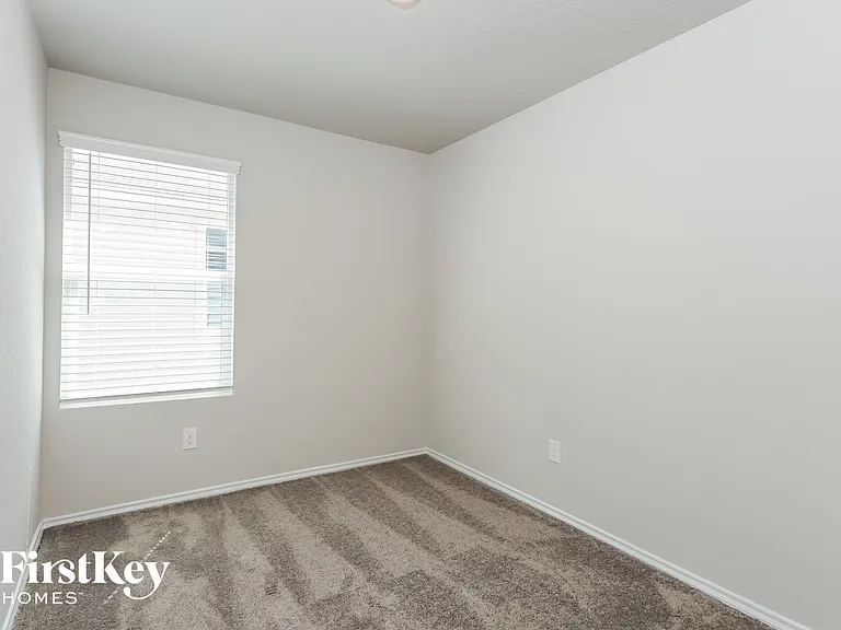 10719 Prusiner Dr — Photo 12