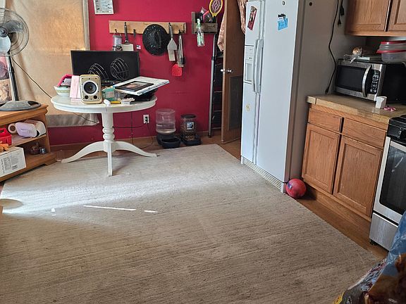 3rd image of 466 W 2000 S