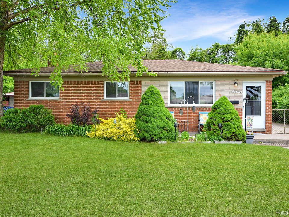 1st image of 25464 Wexford Ave