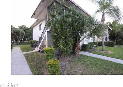1st image of 407 Lakeview Dr APT 101
