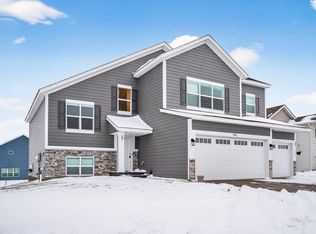 9242 25th St NE, Saint Michael, MN 55376