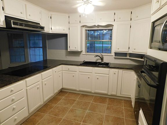 2nd image of 4220 Birdwell Dr