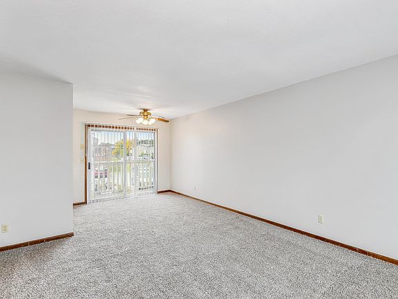 3rd image of 6808 W Par Ln