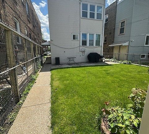2nd image of 5010 W Montana St