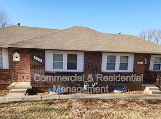 5040 N Topping Ave, Kansas City, MO 64119