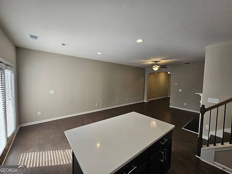 808 Belfry Ter — Photo 6