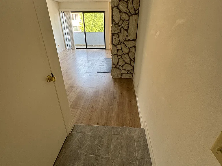 1275 S Barry Ave #5 — Photo 9