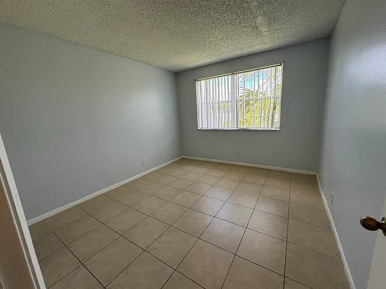 8891 Wiles Rd #303 — Photo 5