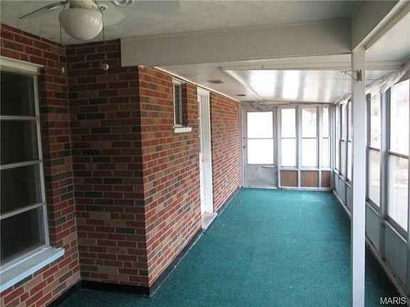 3rd image of 9127 Shadydale Dr