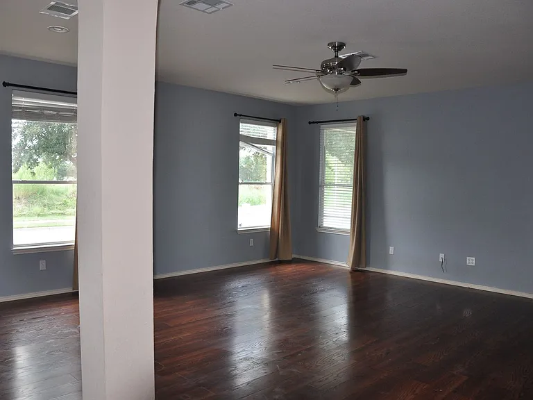 1501 Big Thicket Dr — Photo 7