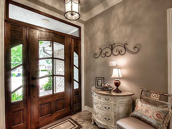 3rd image of 103 Hanging Moss Ln
