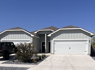 602 Grayson Ln, Seguin, TX 78155