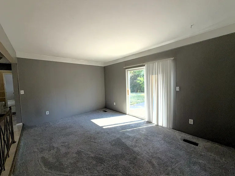 31846 Regal Dr — Photo 6