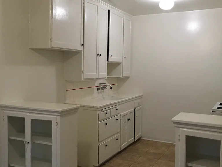 10724 Camarillo St #10724 — Photo 20