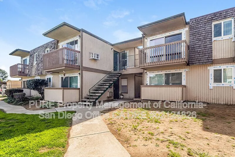480 Jamacha Rd — Photo 3