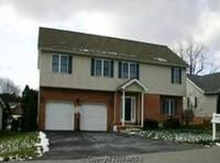 16919 Cavalry Dr, Williamsport, MD 21795