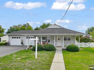 43 Hoffman Ave, Rochelle Park, NJ 07662