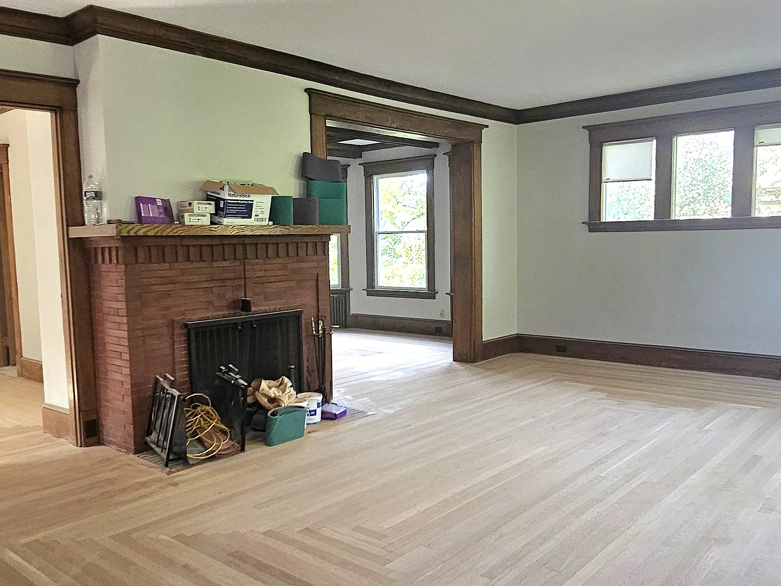 6 bed, 2300 sqft, $3,000 — Photo 2