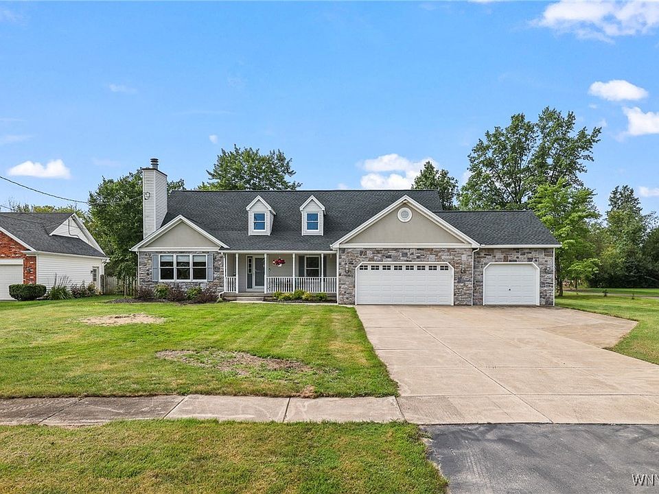 1st image of 1114 Meadow Ln