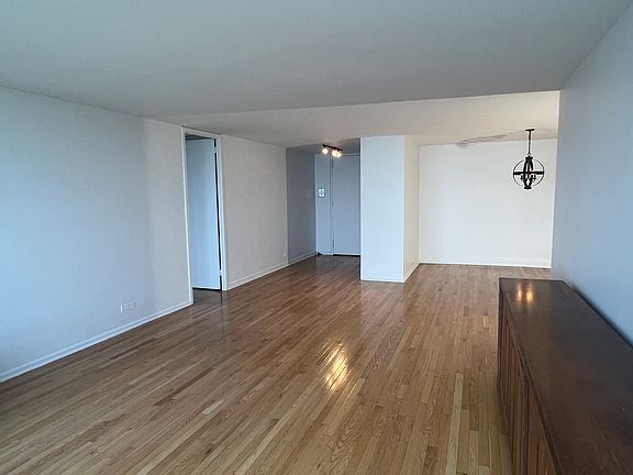 2nd image of 2400 N Lakeview Ave APT 2102