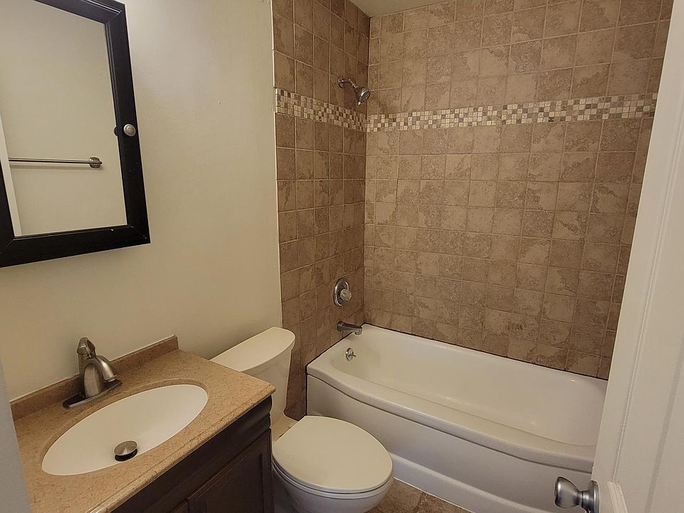 2nd image of 14554 Irene St