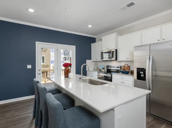 312 Laurel Ln, Hapeville, GA 30354