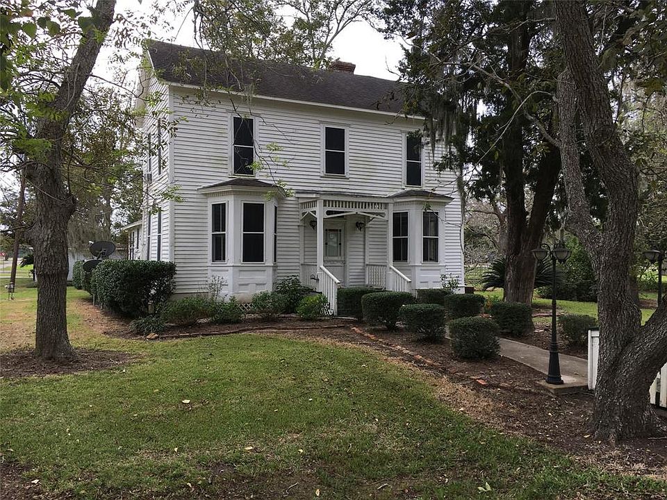 1st image of 106 Pearl St