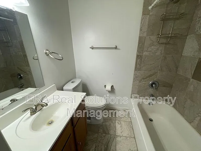 2112-2114 Kemper Ln #3 — Photo 21