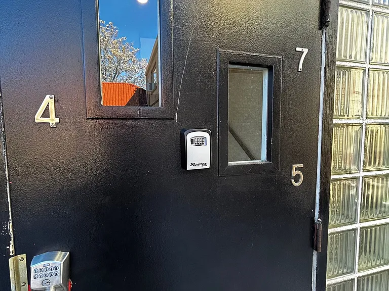 1525 & 1535 Filbert Court — Photo 6